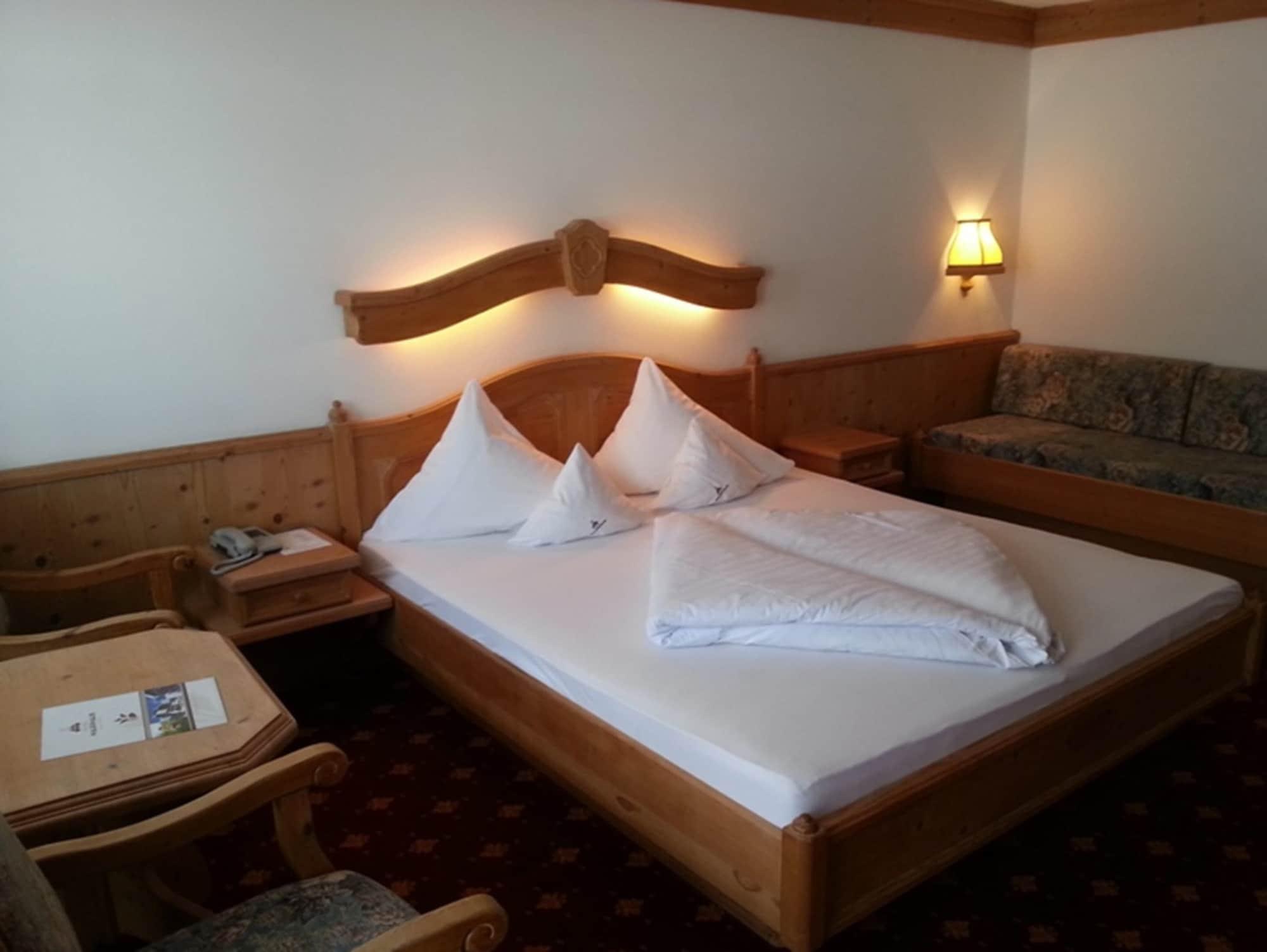 Hotel Malerhaus Fügen Dış mekan fotoğraf