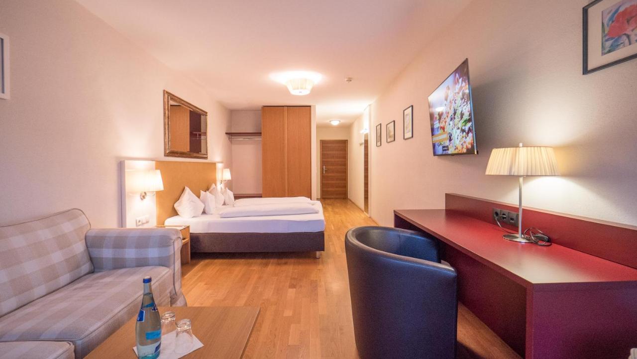 Hotel Malerhaus Fügen Dış mekan fotoğraf